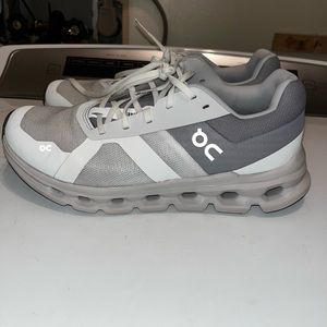 Women’s CloudRunner On Clouds